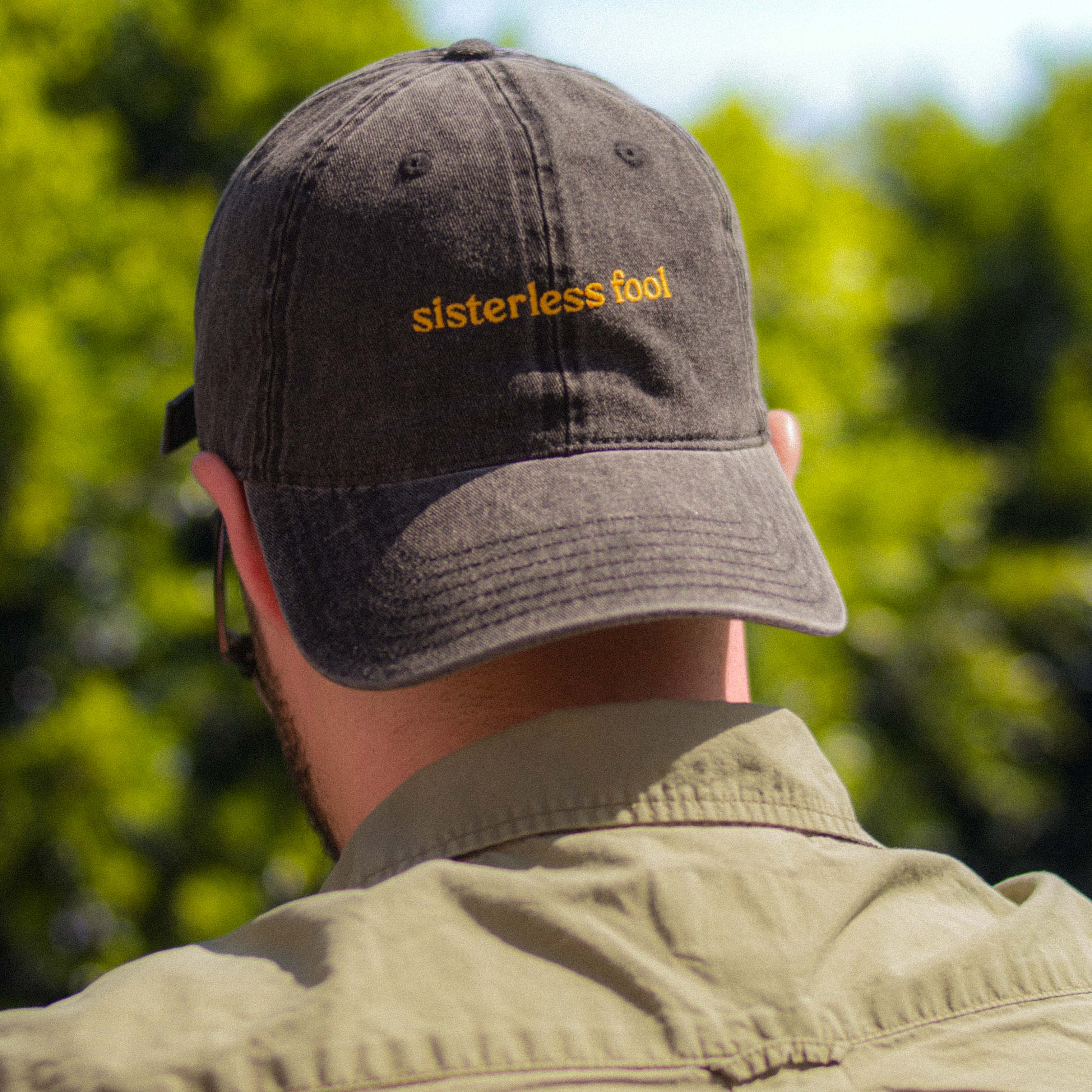 Sisterless Fool Cap